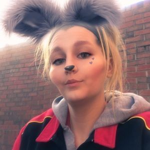 Meet your Posher, Hailey